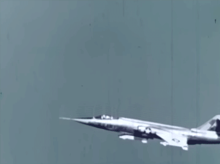 پرونده:رهگیری آزمایشیlockheed f-104 starfighter.gif