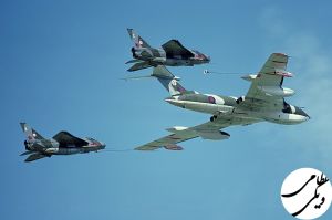 ویکتور K2 با شناسه ( XH669 ) در حال سوختگیری یک جفت جنگند رهگیر انگلیش الکتریک لایتنینگ، سپتامبر ۱۹۷۸.